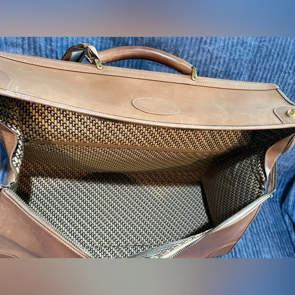 Gucci Vintage Leather Travel Bag